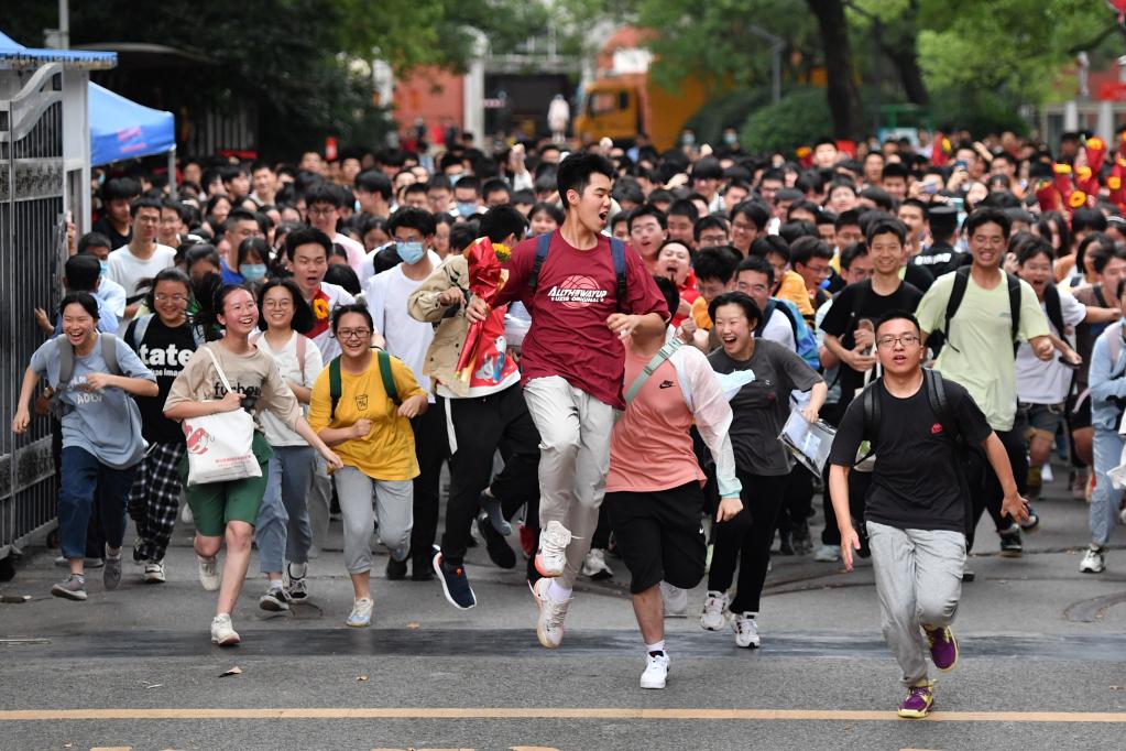 年終報(bào)道&middot;2022奔向美好｜你我身邊的溫馨瞬間