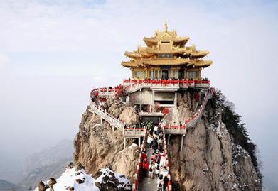 新華全媒+&middot;強信心&middot;開新局丨古風(fēng)盛宴洛陽城 漢裝踏雪老君山&mdash;&mdash;古都洛陽文旅產(chǎn)業(yè)復(fù)蘇&ldquo;新圖景&rdquo;