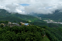 國(guó)道之行 從雪山奔向大海丨重返叢林 感受苦聰人的&ldquo;一步千年&rdquo;