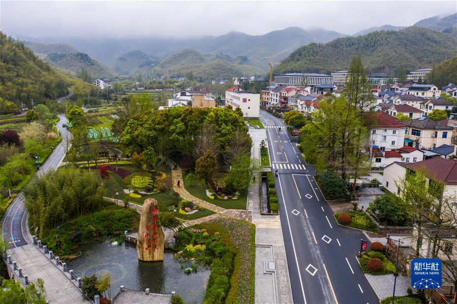 （新華全媒頭條&middot;圖文互動）（4）為世界和平發(fā)展增加更多穩(wěn)定性和正能量&mdash;&mdash;國際社會眼中的中國&ldquo;兩會時間&rdquo;